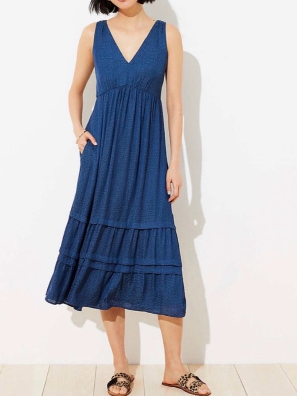 LOFT Navy V-Neck Textured Midi Dress - Picture 4 of 6